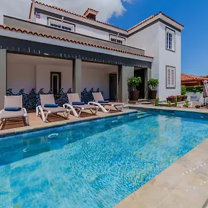 villa-tenerife-sur-luxury-de-marcos.tenerifehoteles.net/